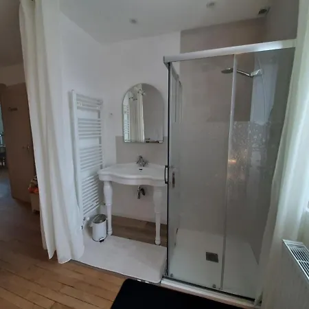 Apartment Charles Au Premier Le Mele-sur-Sarthe